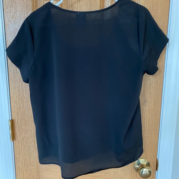 Short Sleeve Blouse - Picture 2 of 3